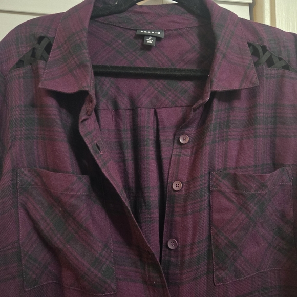 Torrid Womens Plus Size Purple and Black Button Down Plaid Shirt EUC 18-20 - Picture 7 of 10